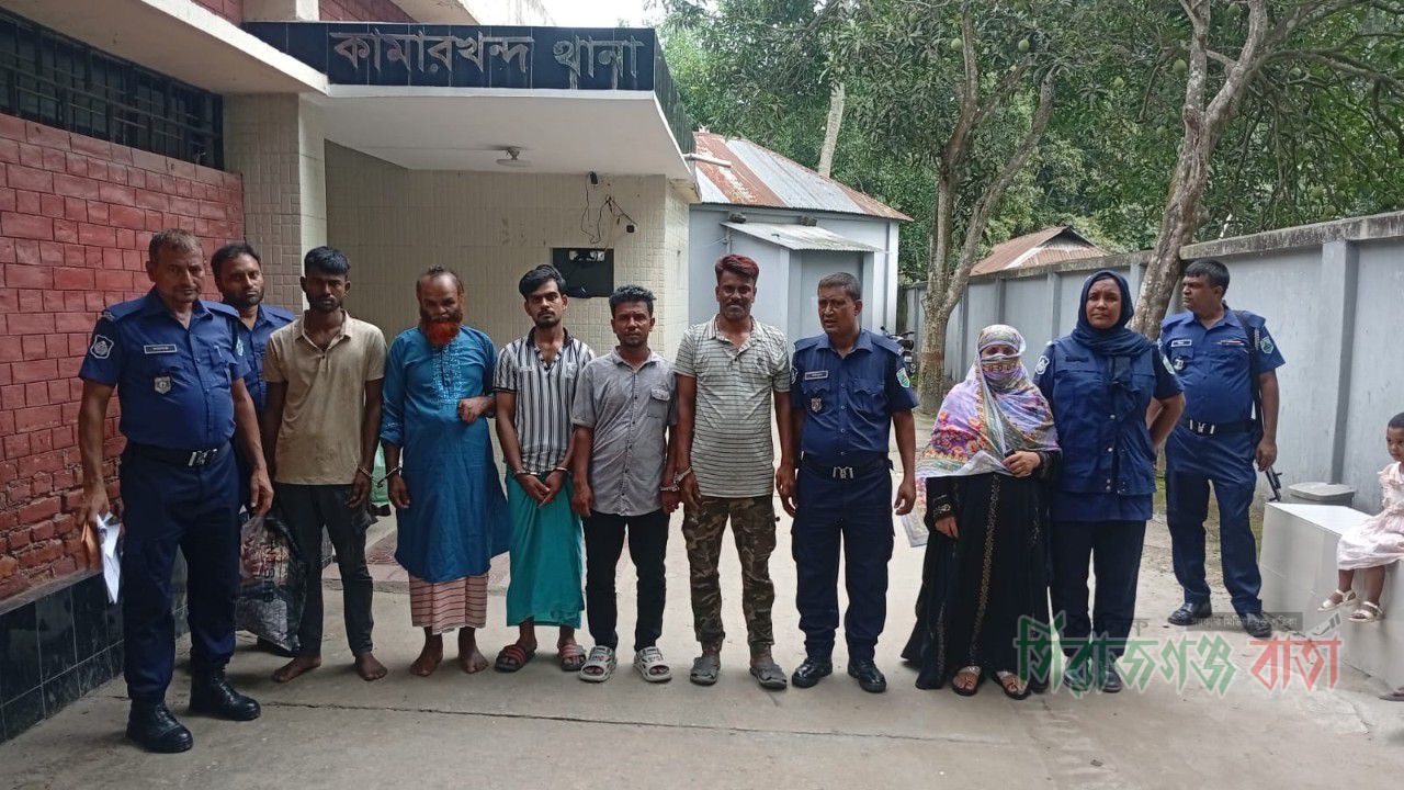 সিরাজগঞ্জে পুলিশের অভিযানে আন্তঃজেলা ডাকাত দলের পাঁচ সদস্য গ্রেফতার