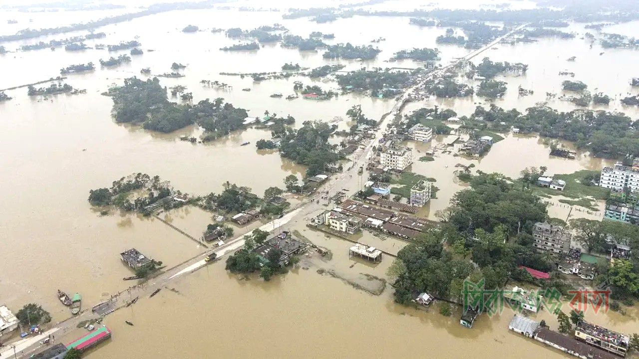 ভারী বৃষ্টিতে চট্টগ্রাম বিভাগের ৫ জেলায় বন্যার শঙ্কা