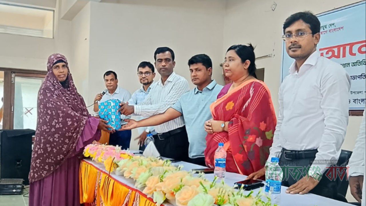 কামারখন্দে জাতীয় পল্লী উন্নয়ন দিবস পালিত