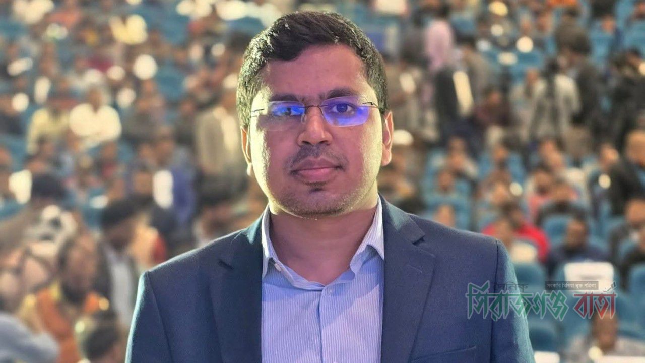 প্রধানমন্ত্রীর এসাইনমেন্ট অফিসার-৩ হিসেবে নিয়োগ পেলেন সিরাজগঞ্জের  মোবাইদুল ইসলাম